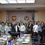 Поддержку педагогов и развитие отрасли образования обсудили на заседании круглого стола в рамках проекта «Новая школа»