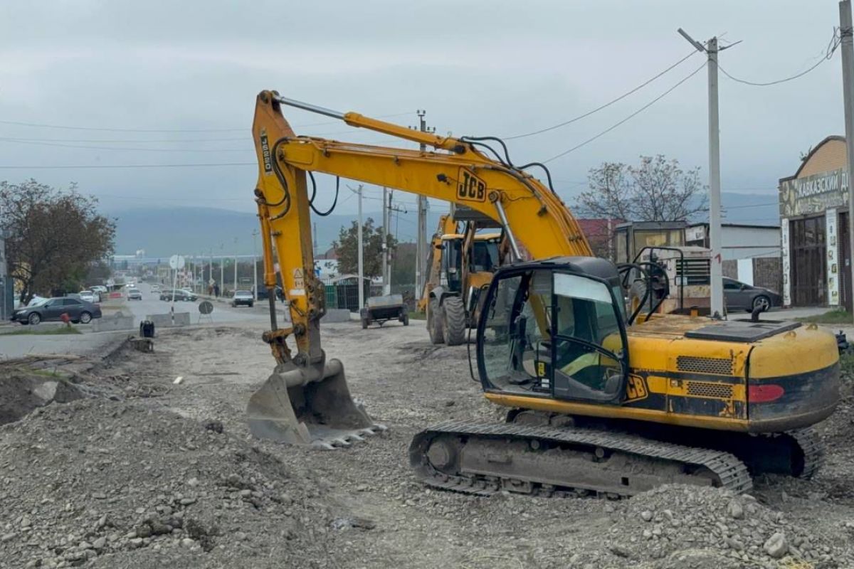 Партийный десант «Единой России» в Карабулаке побывал на месте комплексной реконструкции моста по улице Промысловая в Карабулаке