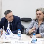 Сторонники «Единой России» провели в Новосибирске дискуссионный клуб по развитию некоммерческого сектора