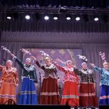 Елена Гребнева поздравила донской ансамбль «Любава» с юбилеем