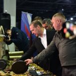 Игорь Кастюкевич представил Дмитрию Медведеву результаты работы лагеря «Курский рубеж»