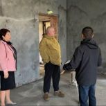 Комфорт и безопасность: в школах Уссурийска продолжаются ремонты по народной программе «Единой России»