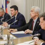 «Единая Россия» и Минпромторг обсудили задачи наращивания объёмов промышленного производства и укрепления технологического суверенитета