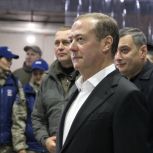 Дмитрий Медведев: «Единая Россия» масштабирует проект по установке памятных знаков в честь погибших участников спецоперации