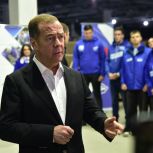 Дмитрий Медведев: «Единая Россия» масштабирует проект по установке памятных знаков в честь погибших участников спецоперации