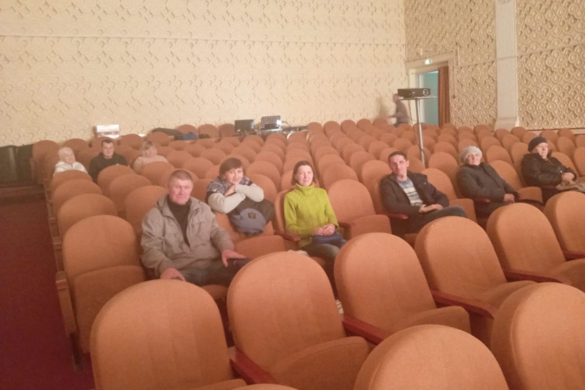 «Единая Россия» организовала кинопоказ для людей с ограниченными возможностями здоровья