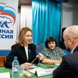 Жители Луговского обратились к Оксане Михеевой за помощью в решении социальных и бытовых вопросов