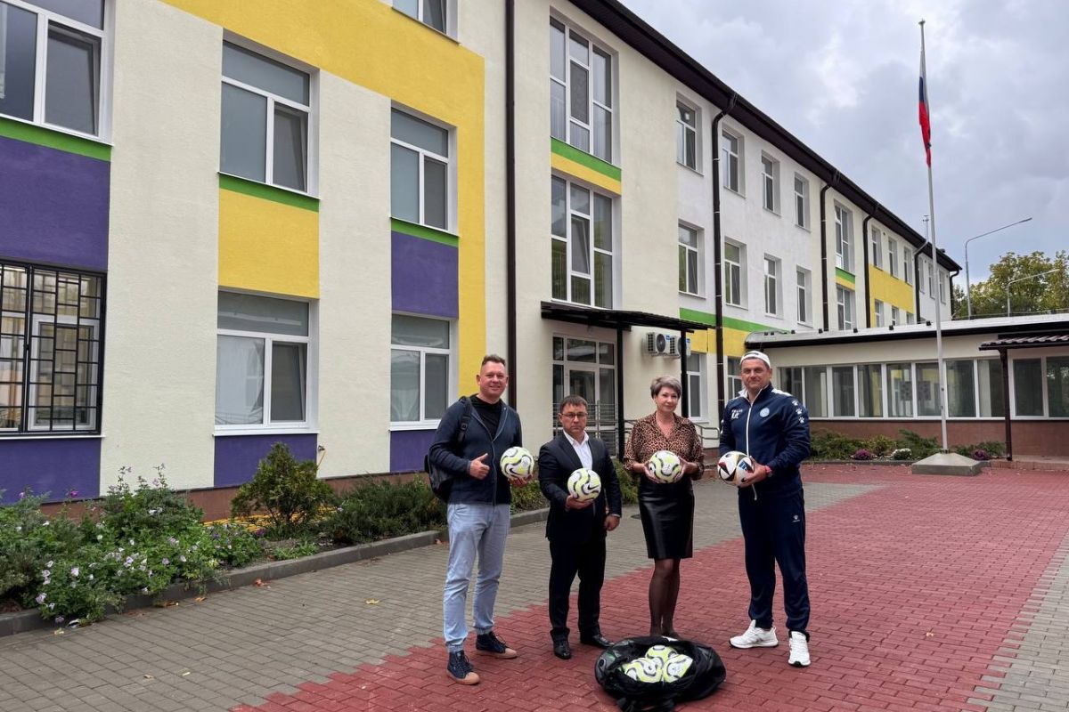 Алексей Ярусов обсудил планы и задачи с директором школы №17