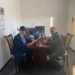 В преддверии Дня работника сельского хозяйства активисты МО партии «Единая Россия» в Назрановском районе поздравили с профессиональным праздником Шанхоева Джабраила