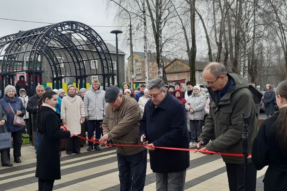 В Сыктывкаре при поддержке «Единой России» благоустроили территорию мемориального комплекса
