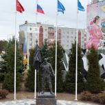 По народной программе «Единой России» в Муравленко (ЯНАО) благоустроили Сквер воинской доблести
