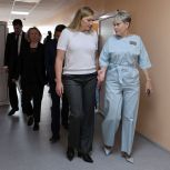 Анна Соломеина оценила обновленное педиатрическое отделение детской больницы в Каменске-Уральском