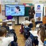 Черноярским школьникам рассказали про День отца