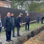 Партийный десант «Единой России» в Карабулаке проверил ход капитального ремонта водопроводных сетей