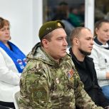 В Пыть-Яхе партийцы провели круглый стол для участников СВО и их семей