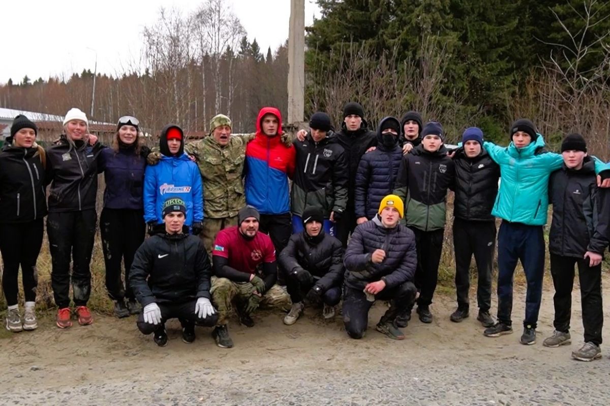 «Единая Россия» отметила Год защитника Отечества и 80-летие Победы массовым забегом в Ханты-Мансийске