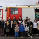 В Рязани при содействии «Единой России» дети участников СВО побывали на экскурсии в музее МЧС