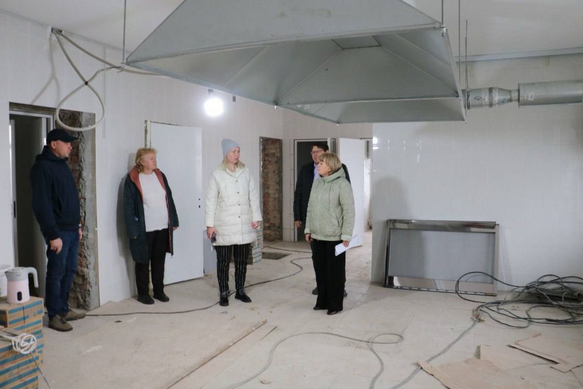 Депутат Госдумы Оксана Фадина оценила ход ремонта социальных объектов в Любинском районе