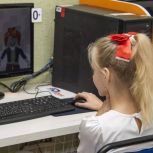 При содействии «Единой России» в Запорожье запустили курсы по робототехнике и нейросетям для школьников