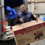 «Единая Россия» передала тепловые пушки в ПВР, где находятся эвакуированные из города Алёшки Херсонской области