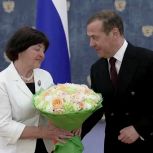 Дмитрий Медведев: Учитель  сегодня готовит людей нового поколения, формирует их нравственные основы