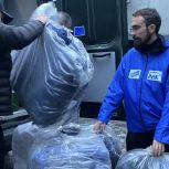 «Единая Россия» оказала поддержку эвакуированным из Алешек жителям ПВР в Геническе Херсонской области