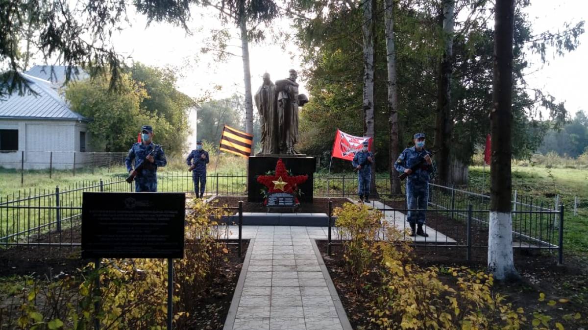 В Урицком районе открыт памятник участникам Великой Отечественной войны