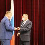 В областной Думе вручили удостоверения новым депутатам
