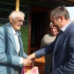 Бековские единороссы поздравили с Днем рождения ветерана войны