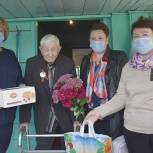 Ряжские единороссы поздравили ветерана с 95-летием