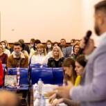 В Курске прошел круглый стол по вопросам самозанятости молодежи и итогам реализации Президентского гранта