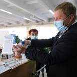 Роман Ефремов проверил санитарную безопасность на избирательных участках в Иркутске