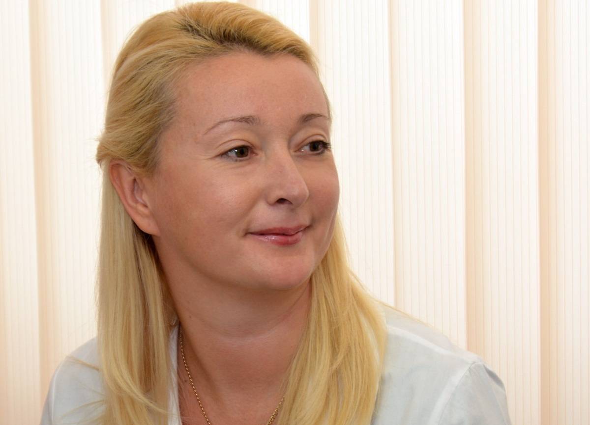 Юлия Попова организовала обследование инвалида на дому