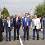 Олег Мешков принял участие в открытии дороги к школе в Батырево