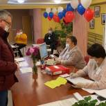 Алексей Слабов со своей супругой проголосовали