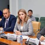 Кристина Кулешова приняла участие в работе круглого стола по доступности медицинской помощи онкобольным