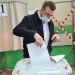 Александр Никитин проголосовал на выборах и отметил конкурентность избирательного процесса
