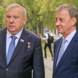Владимир Шаманов посетил знаковые места Барнаула