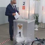 Сенатор Баир Жамсуев проголосовал на выборах депутатов Госдумы