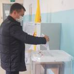 В шумерлинской школе №2 проголосовал Леонид Пронин