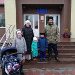 Многодетная семья пришла на выборы