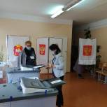 Свой голос отдала руководитель Общественной палаты Златоуста Марина Упит
