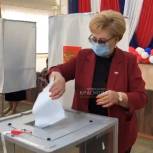 Председатель гордумы Краснодара Вера Галушко приехала на избирательный участок