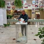 Депутаты Рязанской областной Думы голосуют на выборах в нижнюю палату парламента