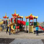 В Оконешниково открылась новая детская игровая площадка