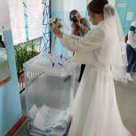 В Бредах жених с невестой в день свадьбы проголосовали за кандидатов в депутаты Государственной думы РФ VIII cозыва