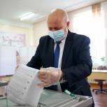 Мэр Хабаровска Сергей Кравчук проголосовал на выборах губернатора и депутатов Госдумы