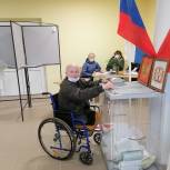 Голосуют почетные жители муниципальных районов области