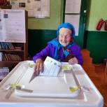 В Чекмагушевском районе в выборах приняла участие 100-летняя жительница
