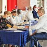 Глава Невинномысска Михаил Миненков проголосовал в третий день выборов